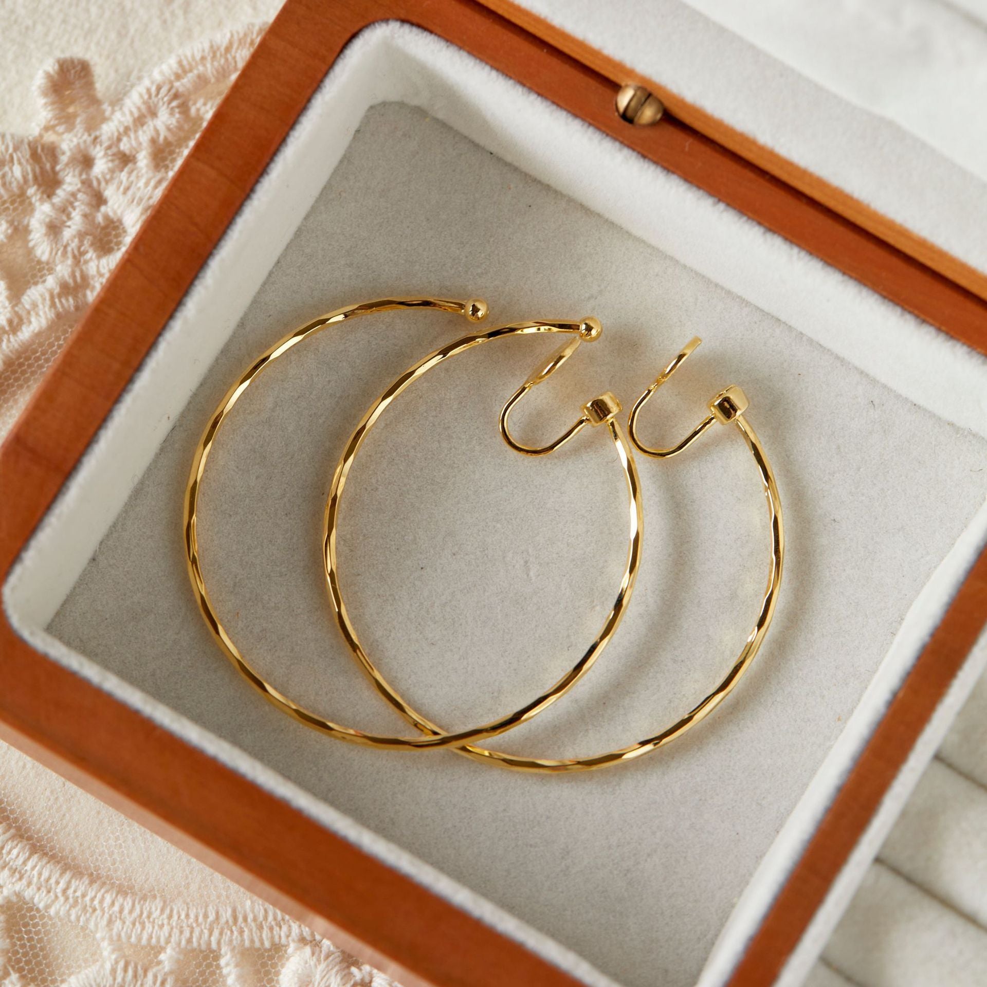 Two-Tone Large Circle Metal Earrings – Simple & Elegant