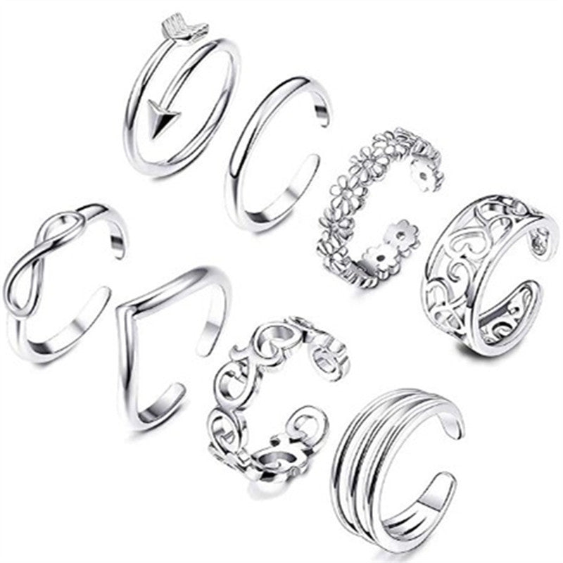 Elegant Charm Toe Ring – Simple Floral Design
