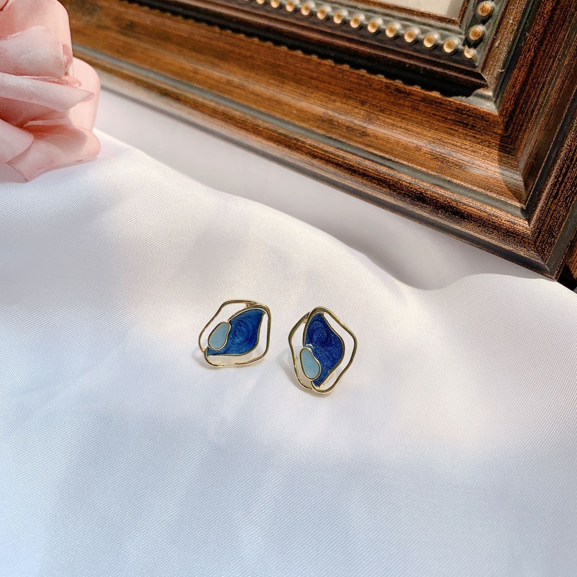 S925 Silver Stud Earrings – Simple & Elegant for Women