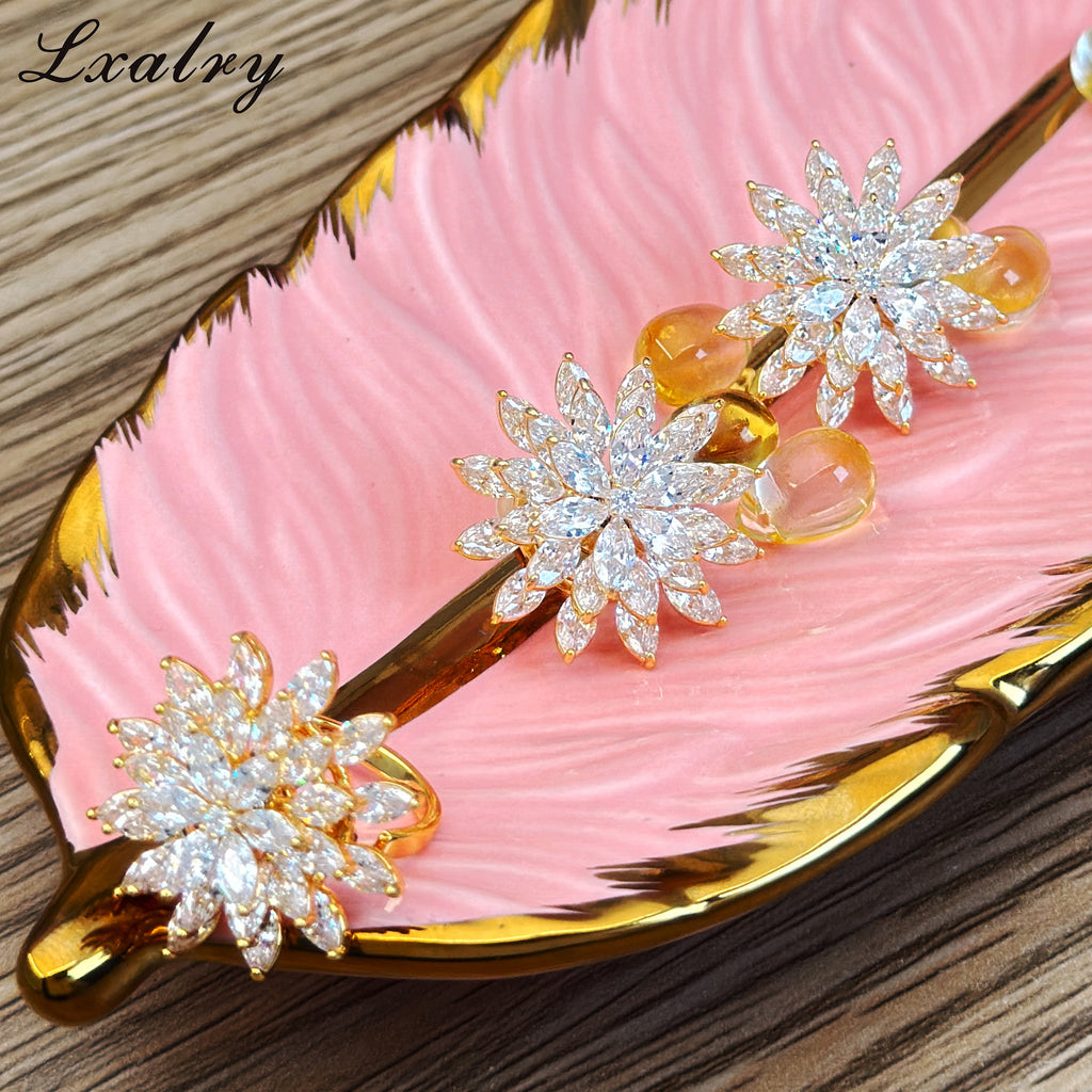 ✨ Laxly 18K Gold-Plated Copper Flower Jewellery Set – Baroque Statement Ring & Earrings