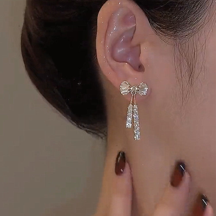 Elegant Butterfly Studs with Rhinestones – Chic Women’s Accessories