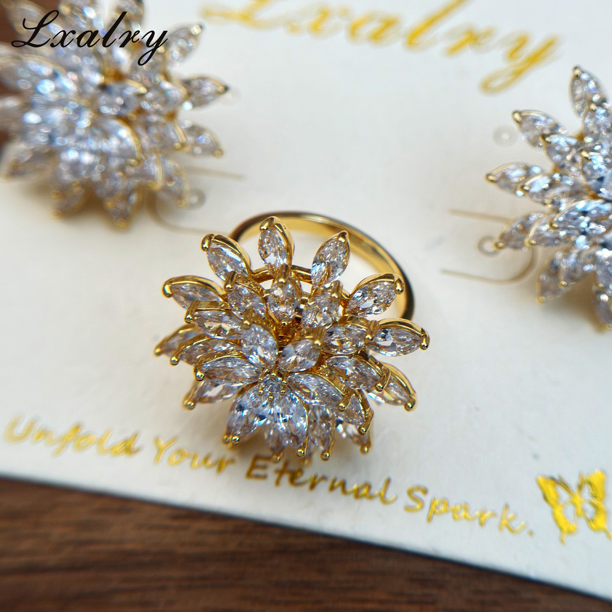 ✨ Laxly 18K Gold-Plated Copper Flower Jewellery Set – Baroque Statement Ring & Earrings