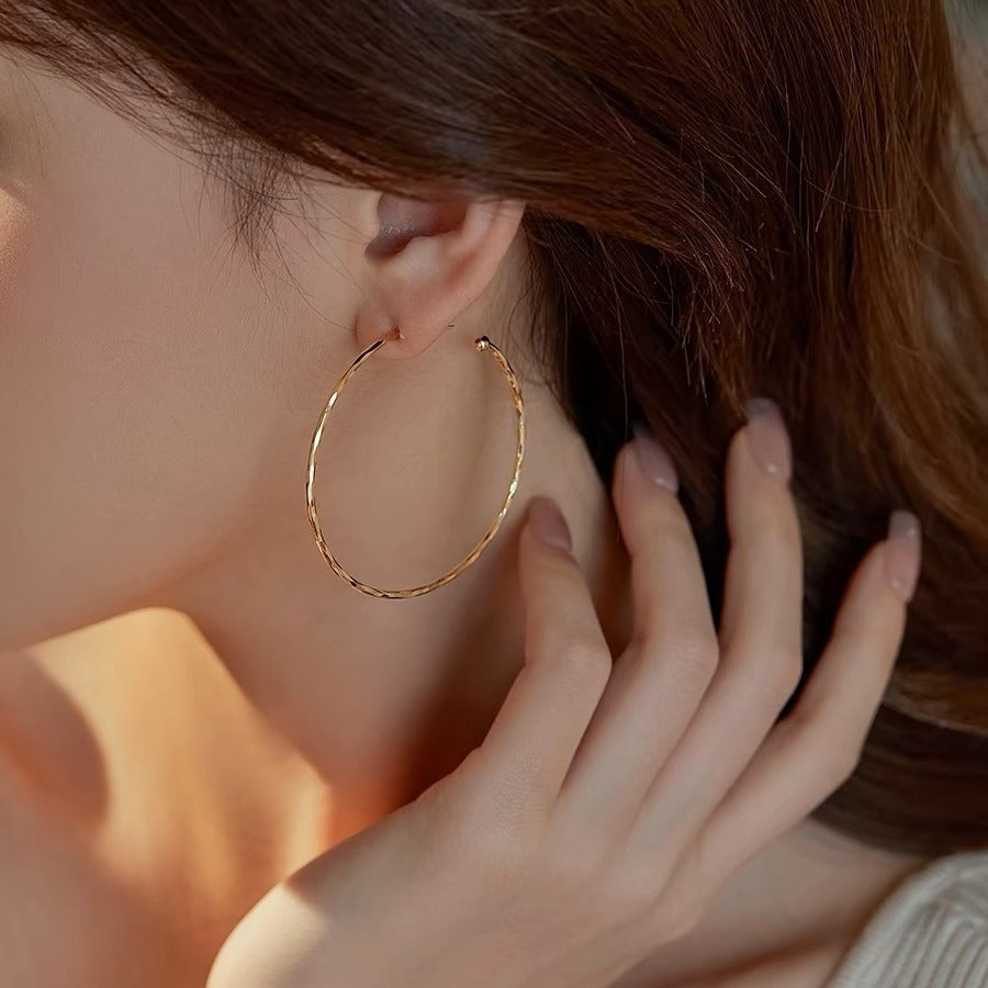 Two-Tone Large Circle Metal Earrings – Simple & Elegant