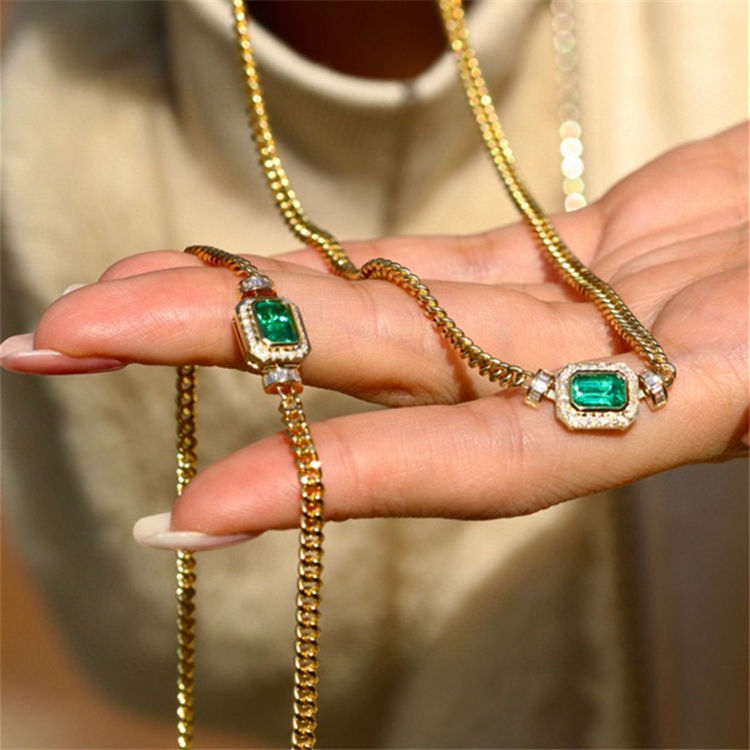 Vintage Emerald Cuban Chain Necklace