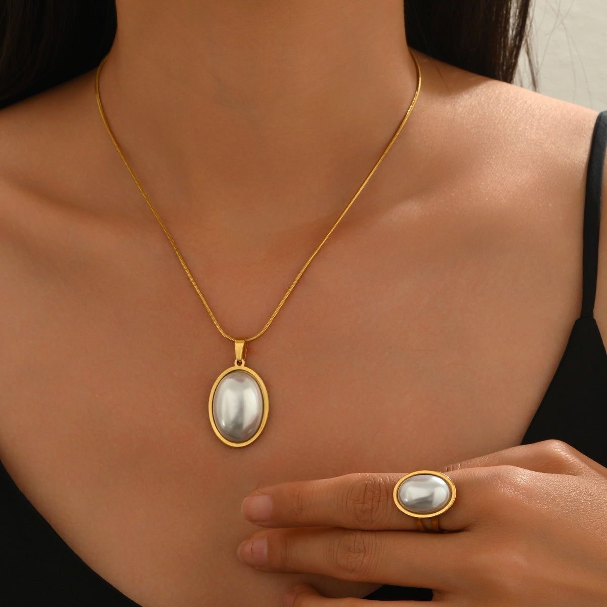 ✨ Laxly Elegant Golden Jewellery Set – Necklace & Ring Combo with Oval Design