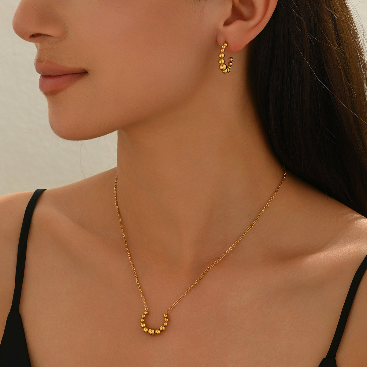 Laxly Golden Jewellery Set – Crescent Pendant Necklace & Earrings, Minimalist Elegant Accessories