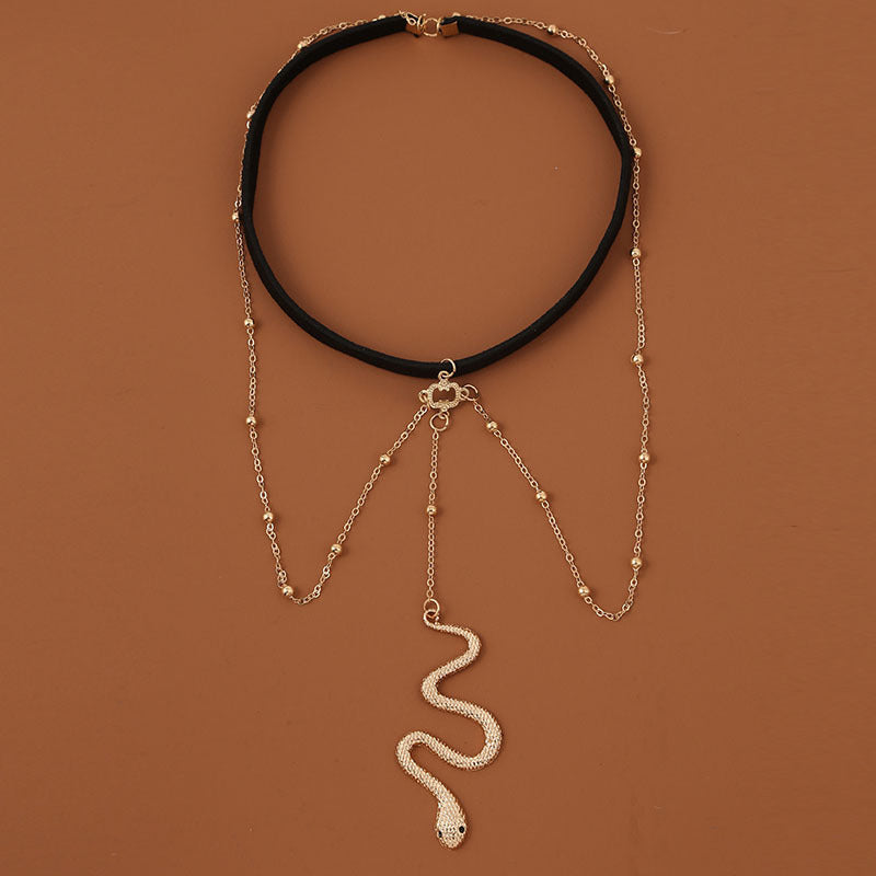 Bohemian Gold Beaded Thigh Chain with Snake Pendant – Women’s Body Jewellery