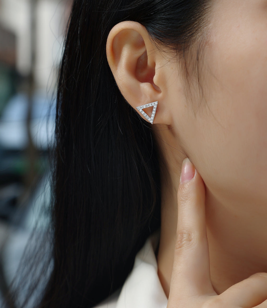 ✨ Unique – Moissanite S925 Sterling Silver Stud Earrings with Platinum Plating