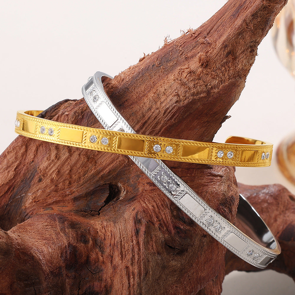 Alloy Open-End Buckle Bracelet