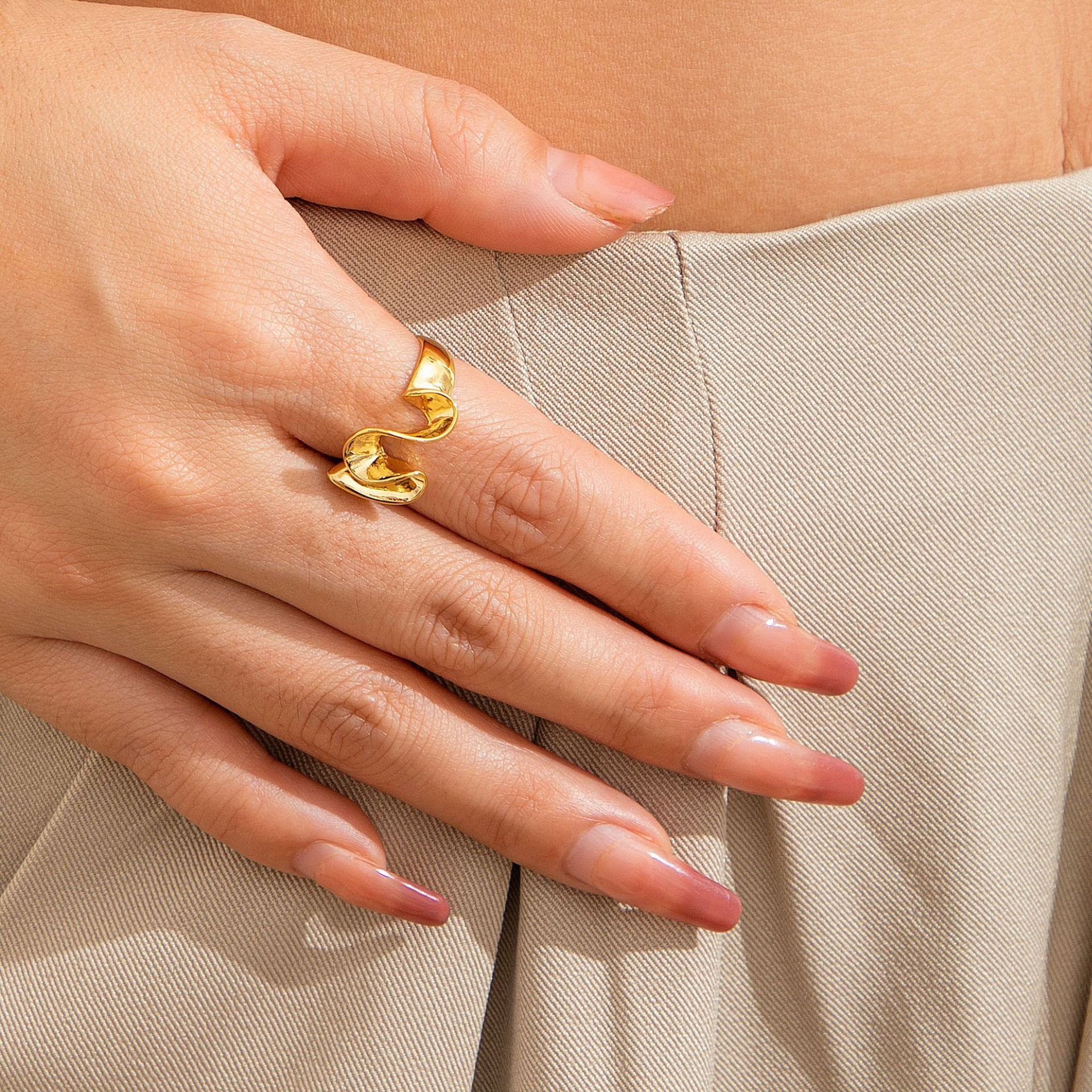Lustrous Lava Flow Ring – Sculpted & Glossy