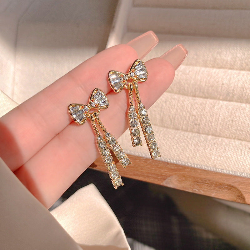 Elegant Butterfly Studs with Rhinestones – Chic Women’s Accessories