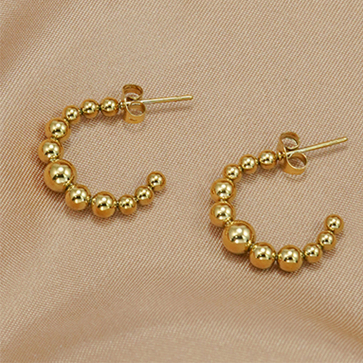 Laxly Golden Jewellery Set – Crescent Pendant Necklace & Earrings, Minimalist Elegant Accessories