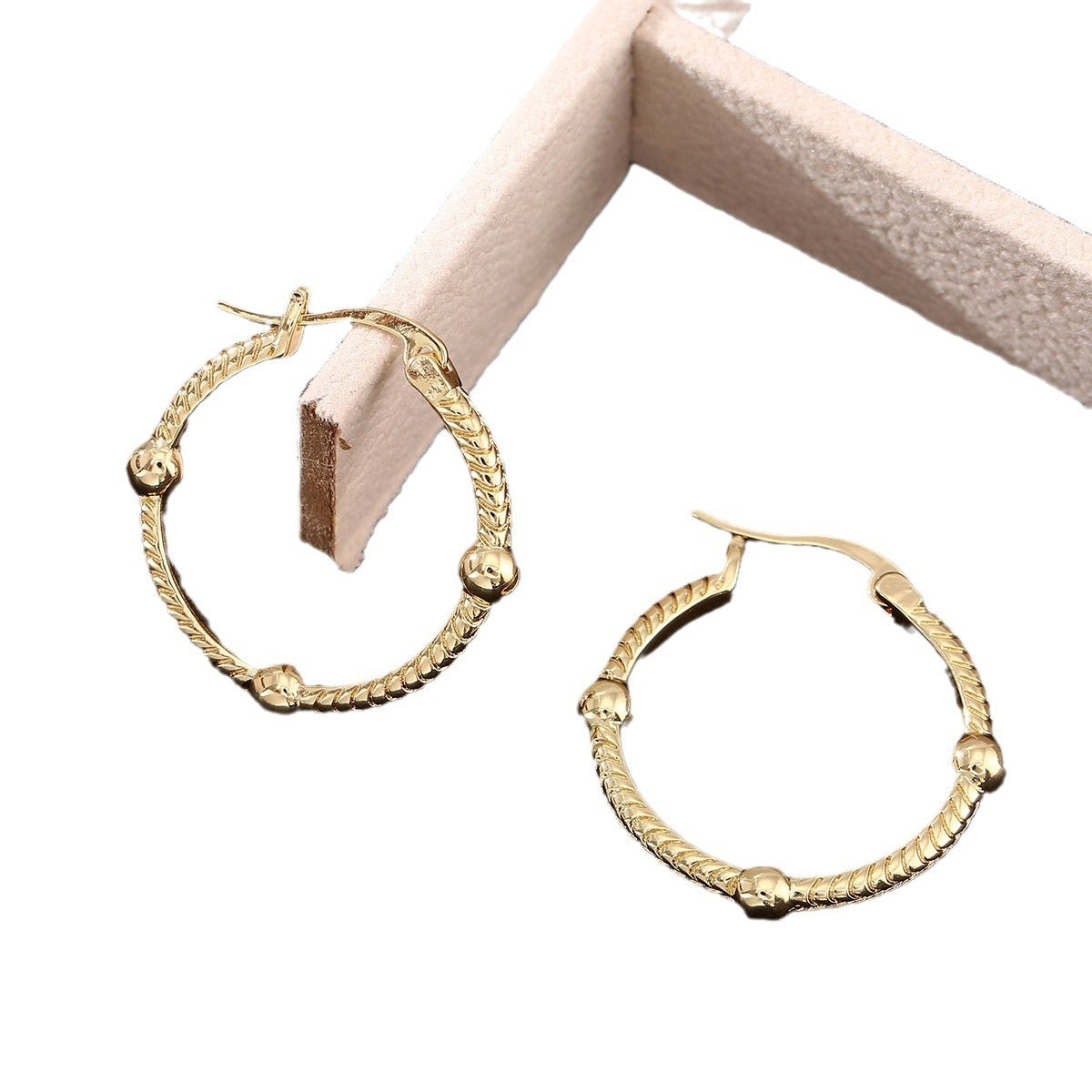 Large Geometric Circle Earrings – Retro European & American Fashion
