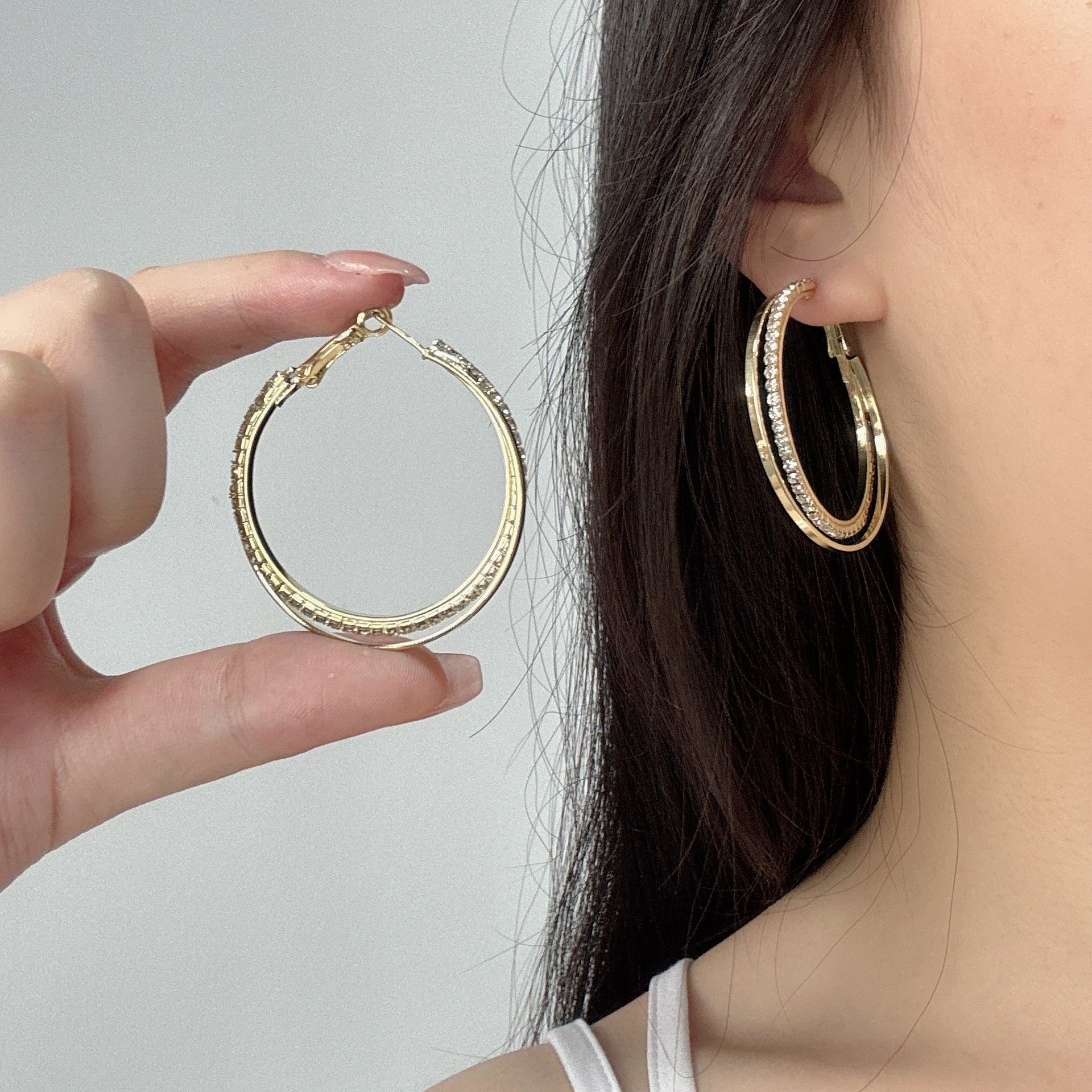 Eterna Elegant Diamond Earrings