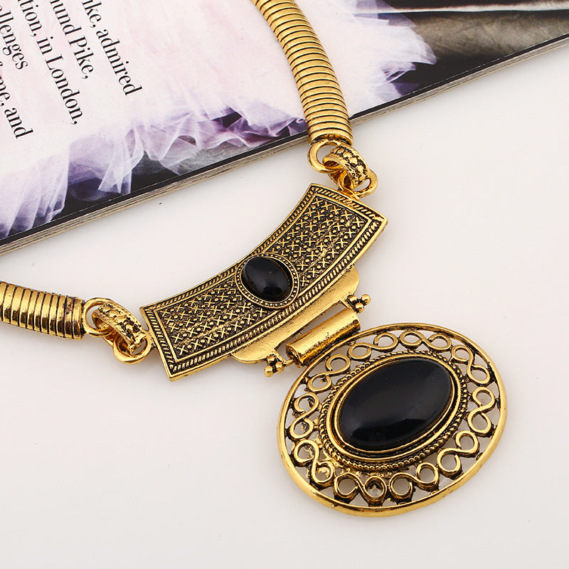 Minimalist Hollow Oval Gemstone Necklace