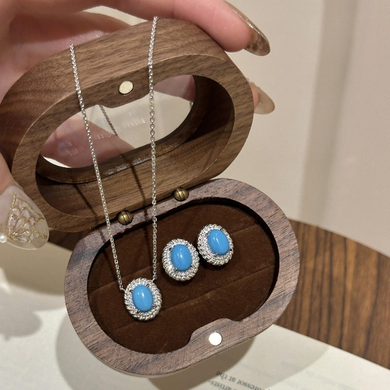 Retro Twist Egg-Shaped Turquoise Necklace & Stud Set