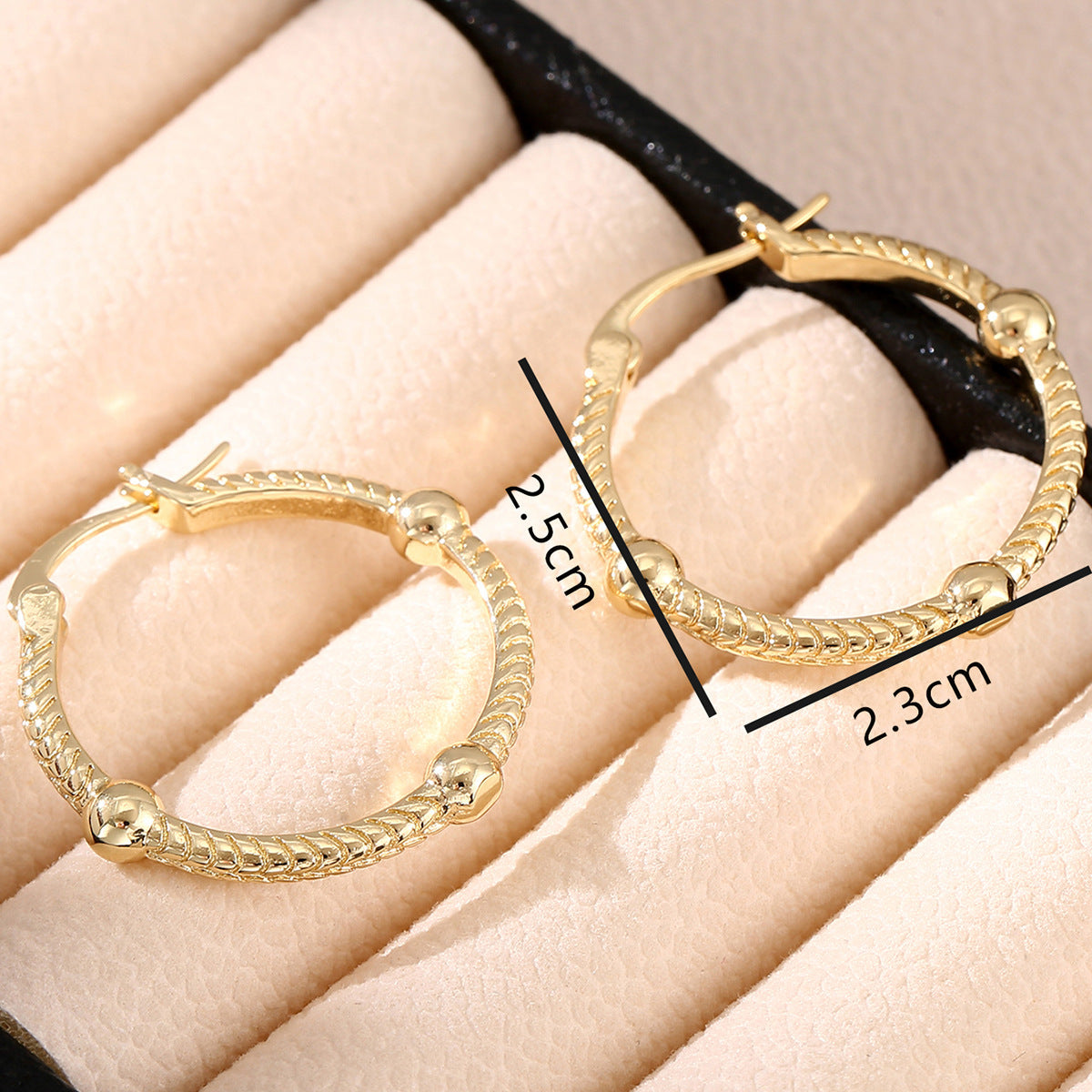 Large Geometric Circle Earrings – Retro European & American Fashion