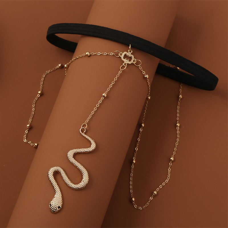 Bohemian Gold Beaded Thigh Chain with Snake Pendant – Women’s Body Jewellery